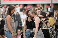 On 14 May 2022, Hochschule Düsseldorf – University of Applied Sciences (HSD) could finally celebrate its 50th anniversary – and the response exceeded everything all organisers had hoped for: Several thousand people came to celebrate during the day and well into the night, creating a unique atmosphere on campus and enjoying wonderful weather.